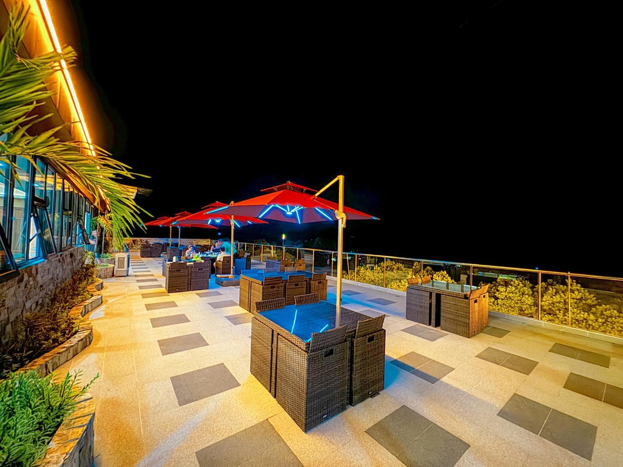Venus Royale Hotel Coron Extérieur photo