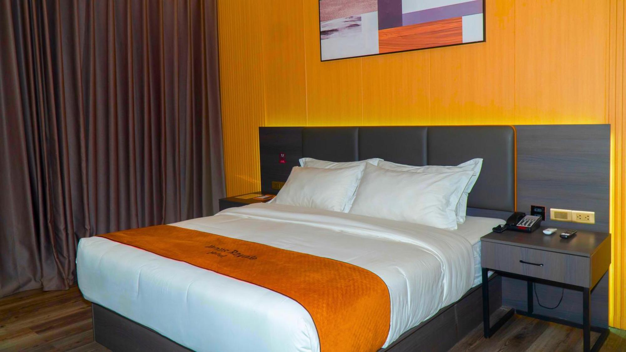 Venus Royale Hotel Coron Extérieur photo