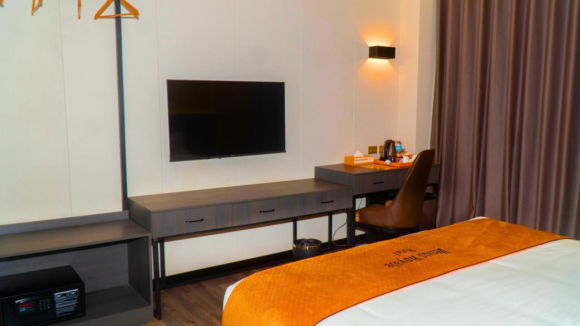 Venus Royale Hotel Coron Extérieur photo